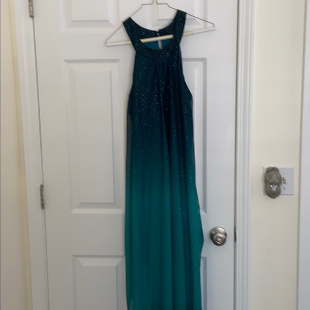 Green Dress from VENUS. Never used it before.